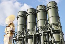 Серия мощных взрывов сотрясла ночное небо над Ростовом-на-Дону ce6b74ee-780d-4e92-906e-33b73440bc42-67f9e139