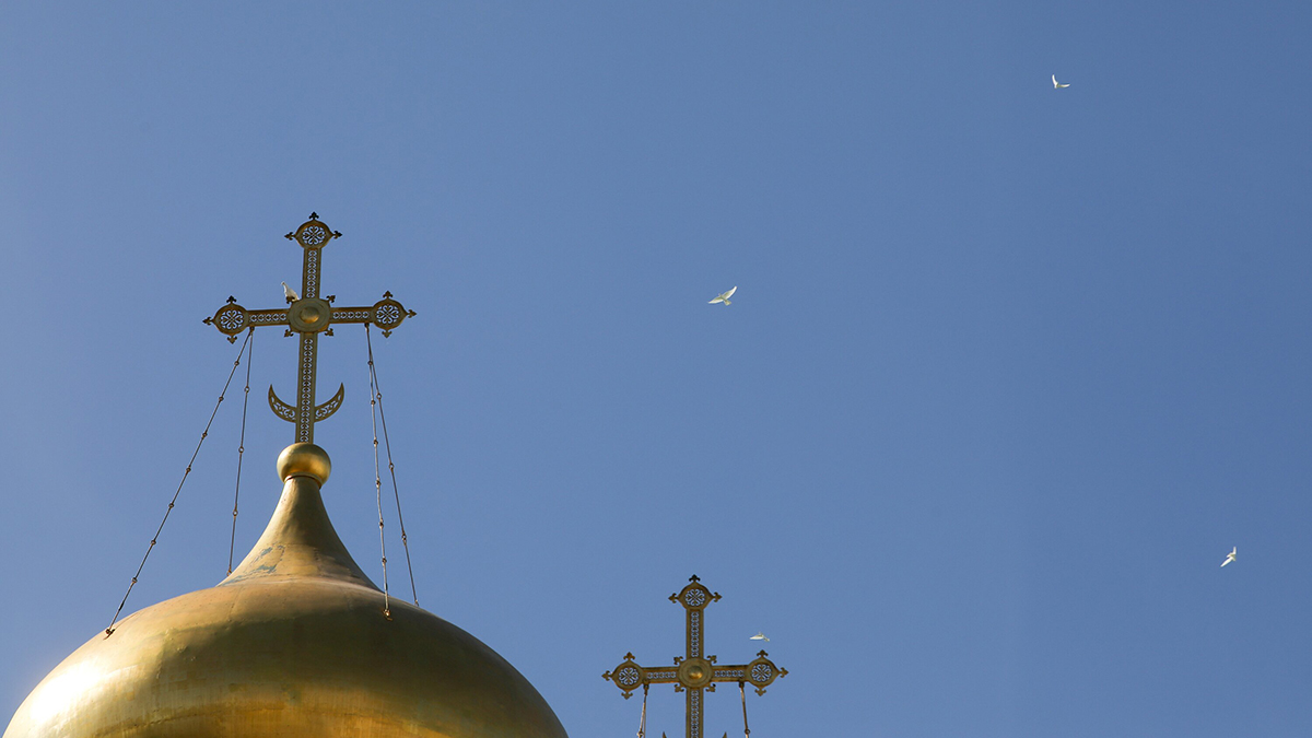 Экс-священника Ивана Светлого обвиняют в мошенничестве