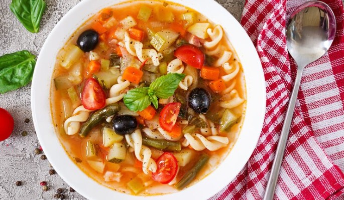Обед по-итальянски: рецепт супа минестроне