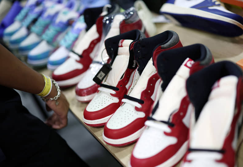 Преступный путь пересекся с Nike-0