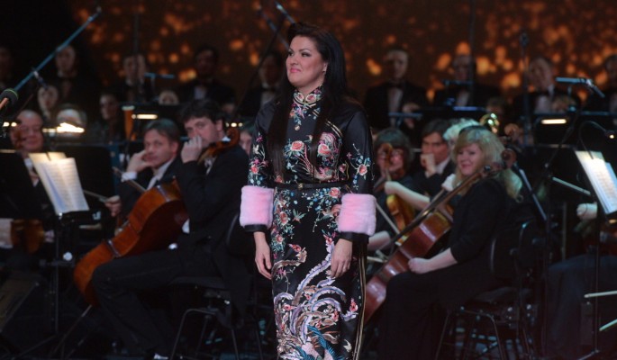 Анна Нетребко готовится к концертам с новым менеджером