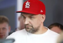 Баста и Василий Вакуленко на Газпром Арене впечатлили фанатов перед инцидентом basta i vasilij vakulenko na gazprom arene vpechatlili fanatov pered inczidentom-obzone-su-174322902700-0