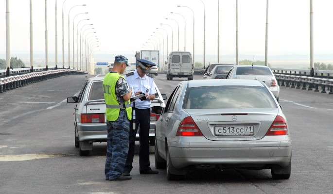 Стандартные водительские права приравнивают к электронным аналогам: новый проект Минцифры