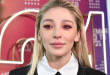 Настя Ивлеева на VK Fest мечтает о материнстве с советом от Валерии Чекалиной nastya ivleeva na mechtaet o materinstve s sovetom ot valerii chekalinoj-obzone-su-174310369700-0