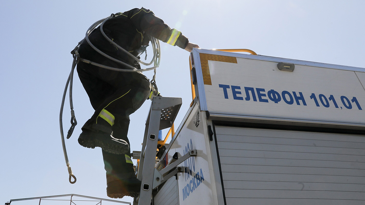 Фура с шестью Haval стоимостью 18 миллионов загорелась в подмосковном Серпухове