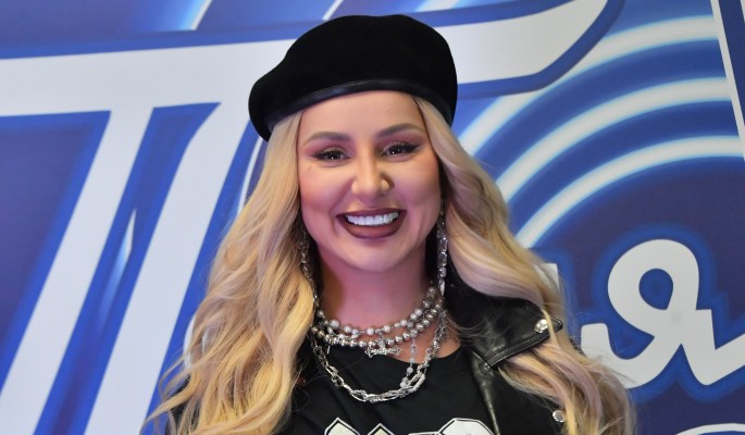 Замужняя Anna Asti рассказала о своем отношении ко Дню всех влюбленных