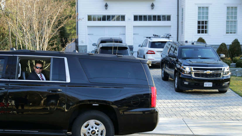 Эксперт по безопасности назвал «косяком охраны» то, что Трампа ткнули микрофоном