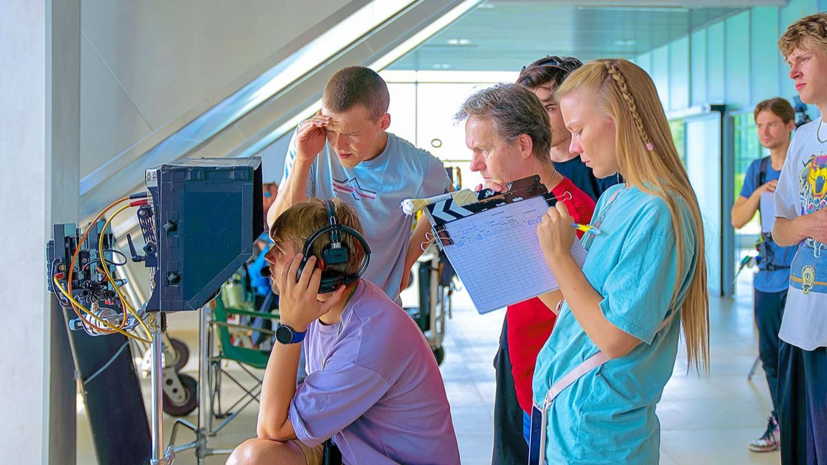 Собянин: в кинопарке «Москино» завершат создание 10 декораций в 2025 году