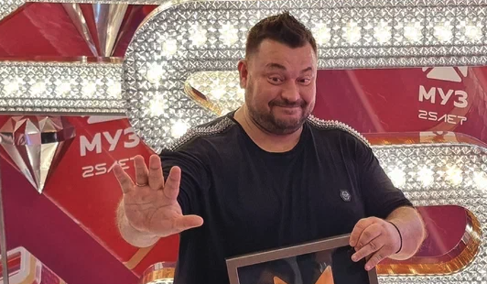 Сергей Жуков откровенно рассказал о самых безбашенных выходках фанаток