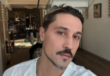 Шнуров и Билан устроили жаркую дискуссию в эфире шоу shnurov i bilan ustroili zharkuyu diskussiyu v efire shou-obzone-su-174111892800-0