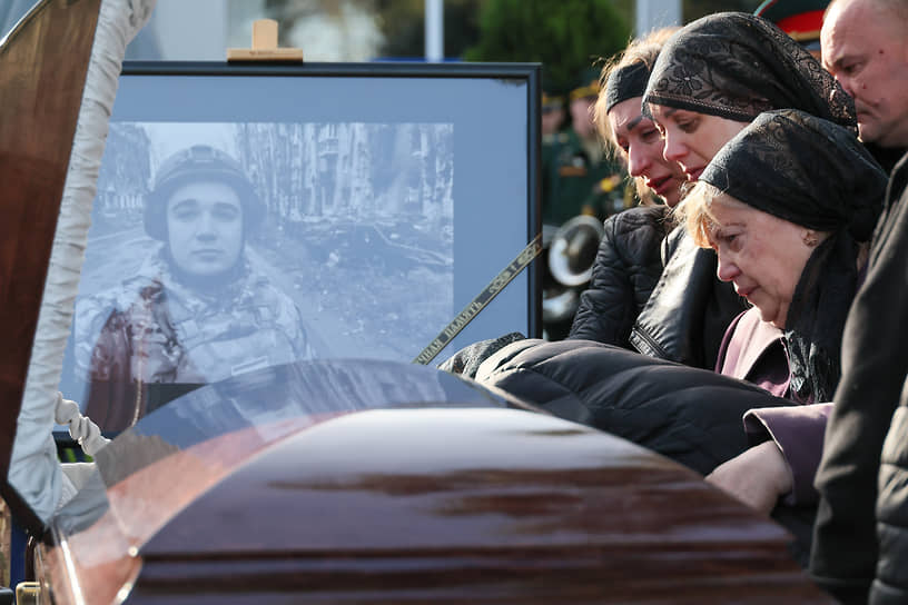 Симферополь простился с военкором Известий Александром Федорчаком героем ЛНР-0