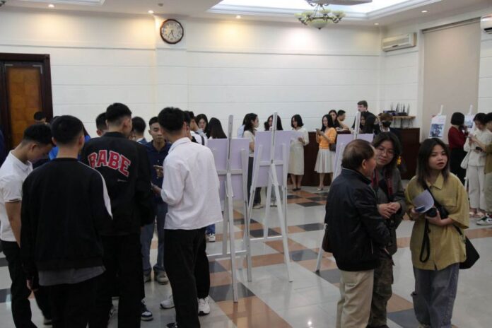 Выставка в Ханое раскрывает дружбу Свердловской области и Вьетнама при поддержке Россотрудничества-0