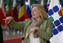 Зеленский и его сериальный двойник: политическая реальность или опасная игра? BrusselsBelgium14thMarch2019AustrianMinisterOfForeignAffairs