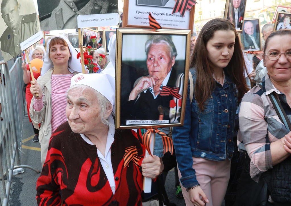 Участники акции «Бессмертный полк» в Москве