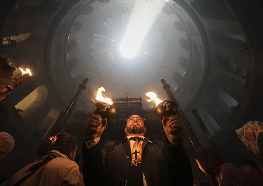 Схождение Благодатного огня в Иерусалиме