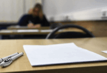 Дарья Дугенцова и эксперты Минздрава рассказывают о спокойствии на ОГЭ и ЕГЭ darya dugenczova i eksperty minzdrava rasskazyvayut o spokojstvii na oge i ege-obzone-su-174559542300-0