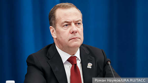 Медведев призвал Трампа покарать «истинных заказчиков покушения»