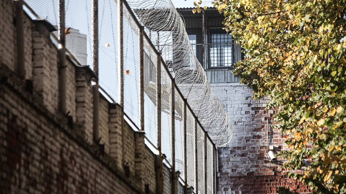 Экс-главу МЧС Крыма приговорили к 5,5 года колонии по делу о взятках