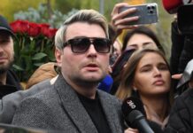 Феерия звёздных дуэтов - Николай Басков и Лариса Долина финале feeriya zvyozdnyh duetov nikolaj baskov i larisa dolina finale-obzone-su-174463474200-0