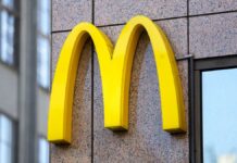 McDonald's, IKEA и Zara стремятся вернуться в Россию – мнение эксперта Бондаренко Московские рестораны быстрого питания сети McDonalds временно прекратившей работу в России