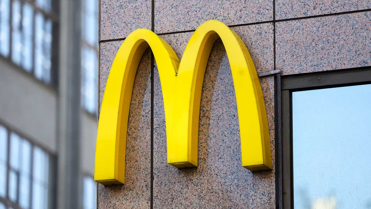 Эксперт Бондаренко: McDonald's, Zara и IKEA ищут способы вернуться в Россию