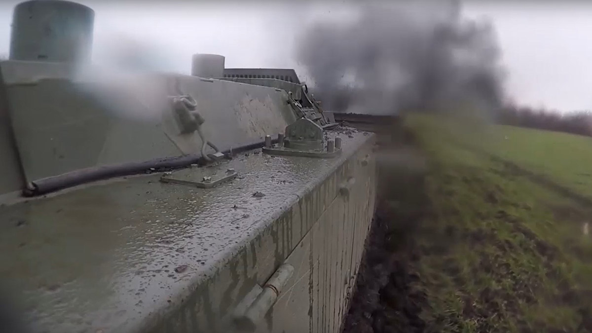 Бойцы РФ встретили в Гуево считавшегося пропавшим иеромонаха Симеона