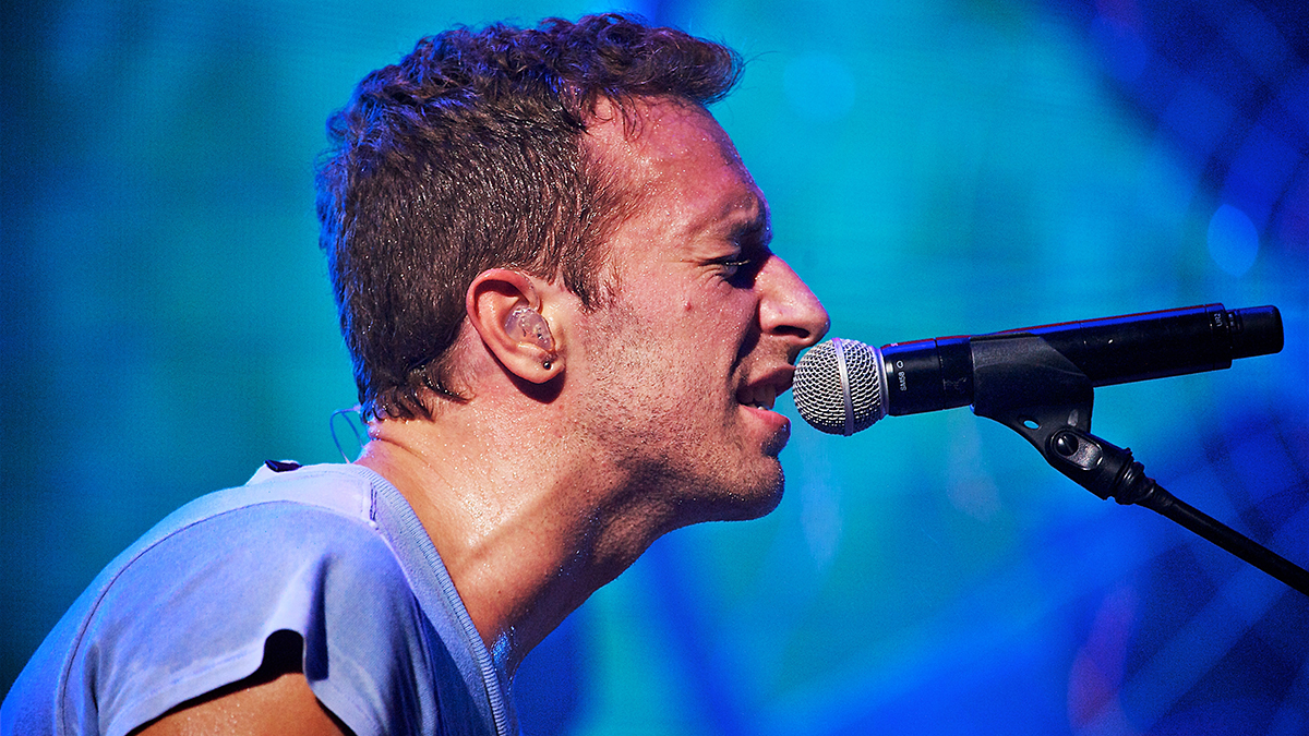 Солист группы Coldplay трогательно приветствовал на концерте россиянина