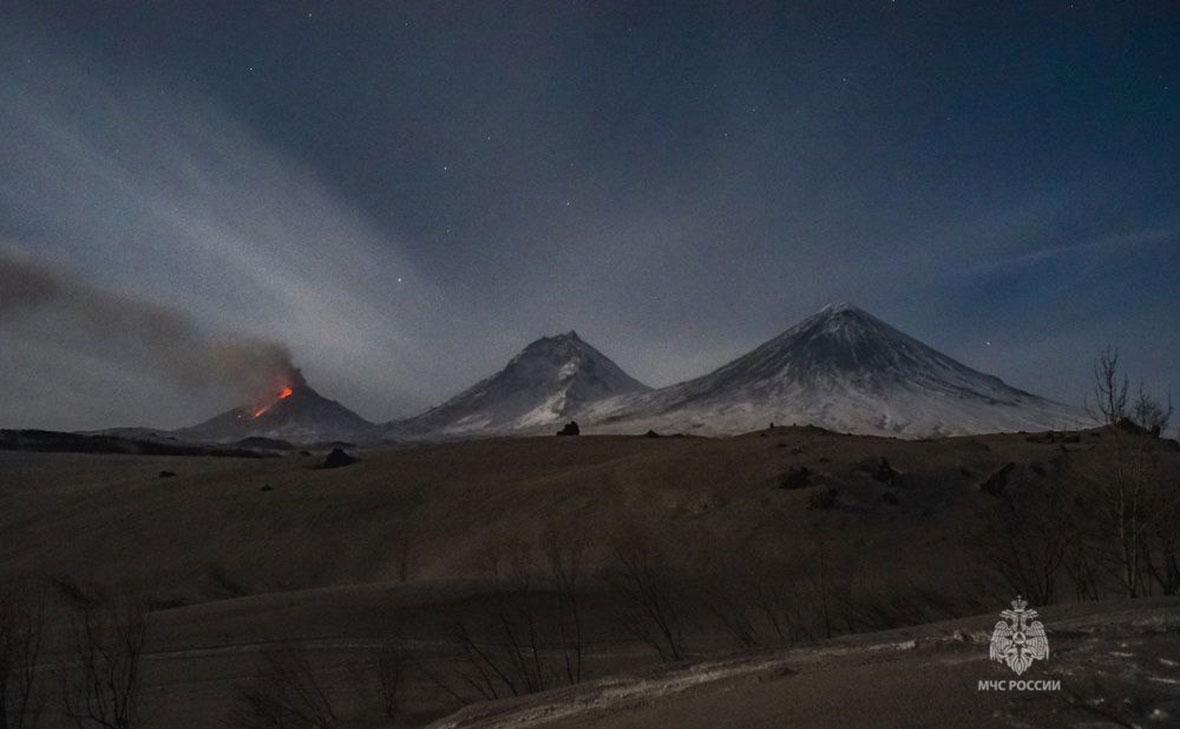 Вулкан Безымянный (ГУ МЧС России по Камчатскому краю)