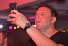 Нино Нинидзе и Максим Виторган стали героями яркой премьеры в Москве nino ninidze i maksim vitorgan stali geroyami yarkoj premery v moskve-obzone-su-174407711000-0