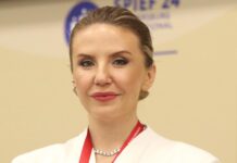 olga akopova i festivalnaya direkcziya otkryvayut novye gorizonty inicziativ-obzone-su-174593339500-0