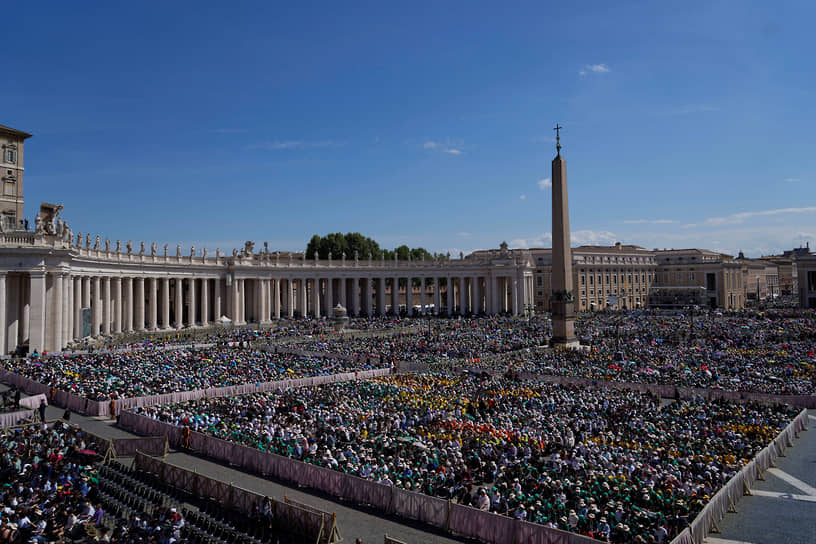 Совместные усилия Ватикана и НАТО защитили церемонию папы Франциска с Boeing E-3A-0