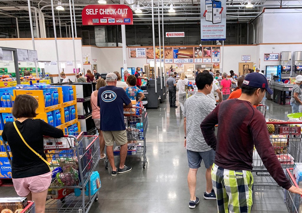 Пошлины Трампа спровоцировали ажиотаж в продуктовых магазинах в США