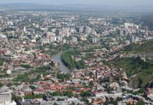 В Тбилиси произошел крупный пожар, спасатели работают на месте v tbilisi proizoshel krupnyj pozhar spasateli rabotayut na meste-obzone-su-174599232100-0