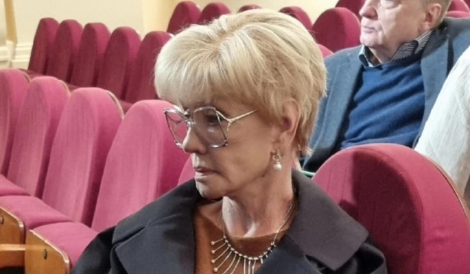 "Если бы я была моложе": 80-летняя Алентова потрясла цветущим видом и свежестью