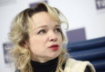 Виталина Цымбалюк-Романовская представила дочь Викторию Давидовну и планы на будущее Пресс-конференция Театр Армена Джигарханяна новые лица и премьеры театрального сезона