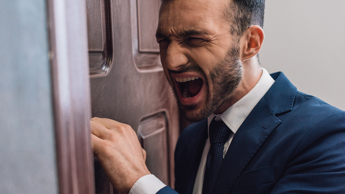 «Чем дальше от Москвы, тем жестче»: депутат Нилов призвал запретить коллекторов в РФ