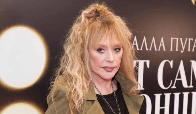 "Она тоскует": подруга рассказала о рвении Пугачевой вернуться в Россию