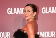 Анна Седокова очаровала «Золотой граммофон» дерзким образом ВИА Гра-стиля anna sedokova ocharovala zolotoj grammofon derzkim obrazom via grastilya-obzone-su-174771652800-0