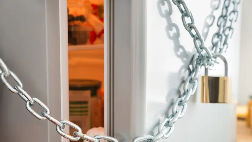 Врач Резник: жёсткие диеты вредны для здоровья