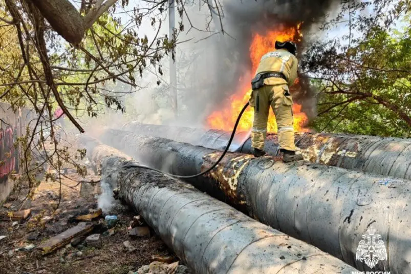 Серьезное возгорание на улице Борисенко ликвидировано ГУ МЧС России по Приморскому краю
