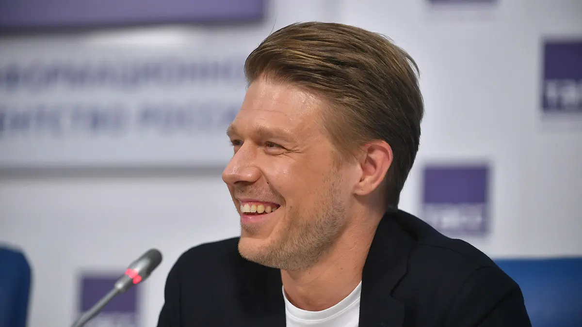 «Не узнает»: сын Михаила Ефремова впервые рассказал о жизни отца после УДО