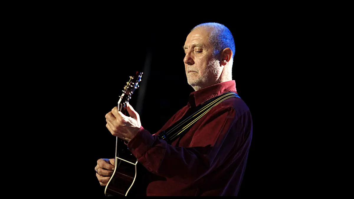 Известный турецкий певец Ильхан Шешен умер после длительной борьбы с онкологией