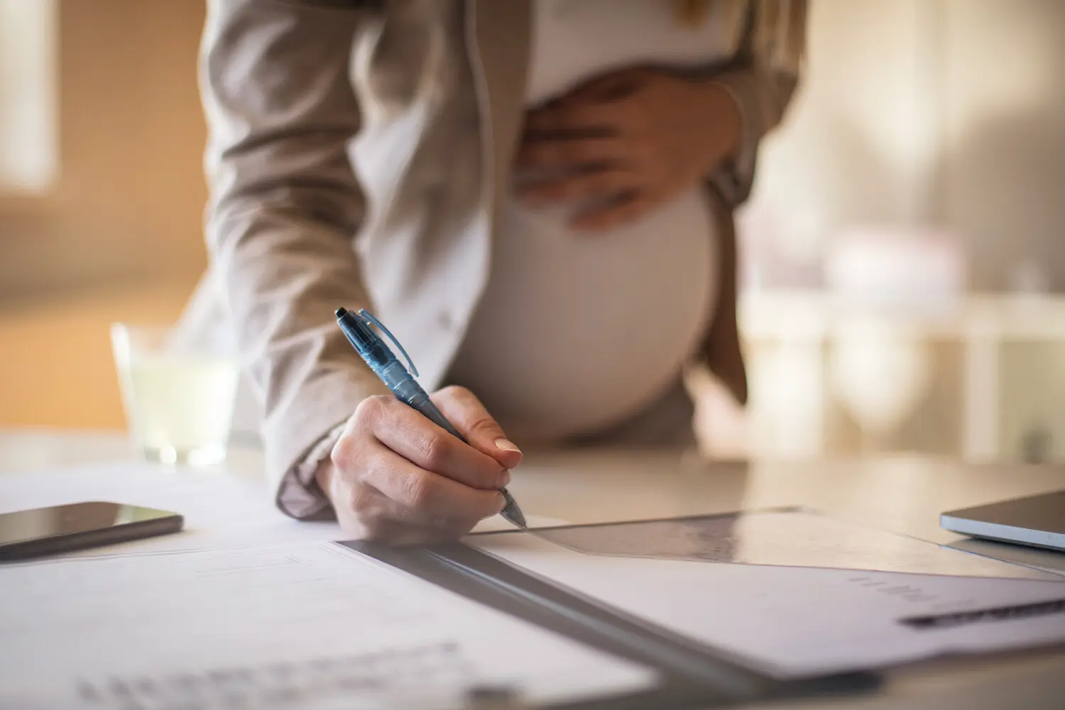 Сергей Миронов и Дмитрий Гусев предлагают поддержку самозанятым мамам в России-0