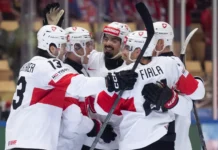 США проиграли Швейцарии в напряжённом матче на Чемпионате мира по хоккею ssha proigrali shvejczarii v napryazhyonnom matche na chempionate mira po hokkeyu-obzone-su-174706885900-0