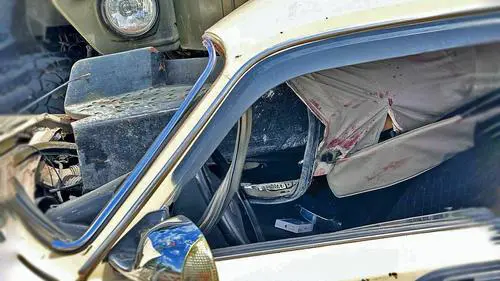 «Урал» так смял «Волгу», что его бампер был рядом с головой водителя