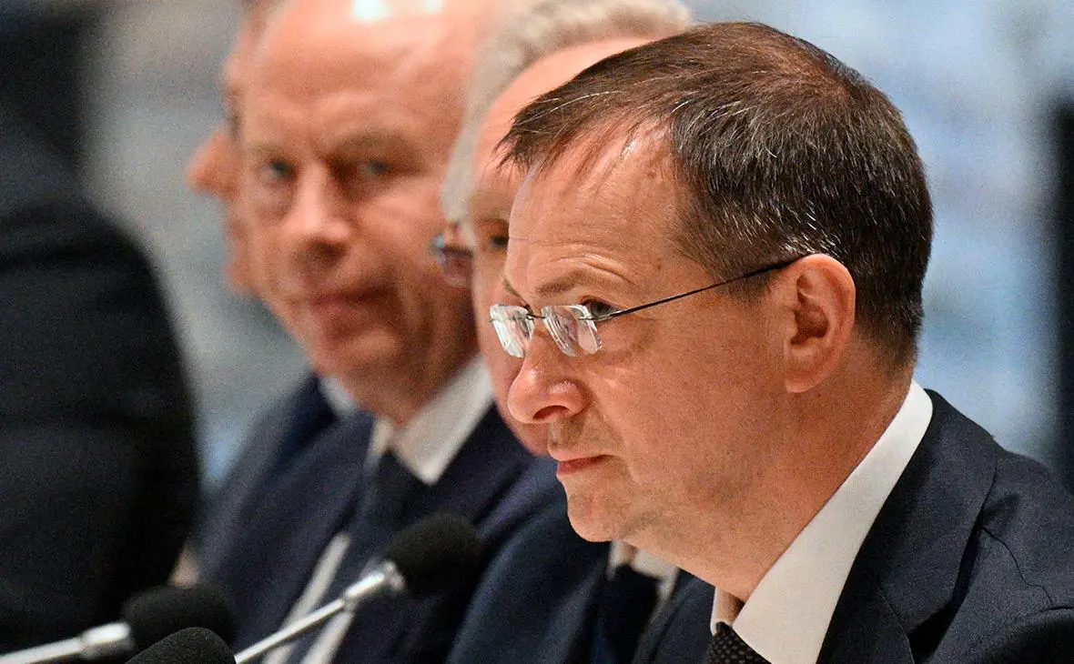 Владимир Мединский на переговорах между делегациями России и Украины в Стамбуле, Турция, 16 мая 2025 года ( Рамиль Ситдиков / РИА Новости)