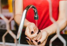 Владимир Неронов и Вера Сережина напоминают россиянам правила гигиены vladimir neronov i vera serezhina napominayut rossiyanam pravila gigieny-obzone-su-174706234900-0