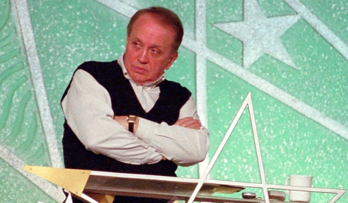 Молодой ведущий: Макаров из "Маски" может заменить 81-летнего Маслякова в "КВН"