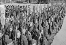 yurij knutov i vladimir putin o vechnoj pamyati velikoj otechestvennoj vojny-obzone-su-174679217200-0