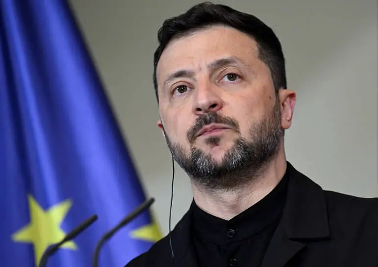 Зеленский комментирует напряженность из-за переговоров Умерова с Мединским-0